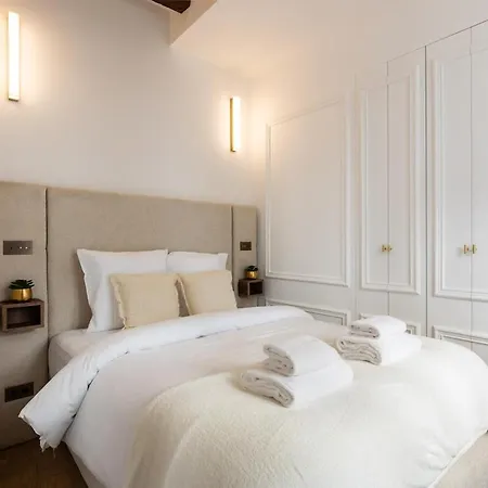 2#new 4 People - Saint-germain Notre-dame * Parigi